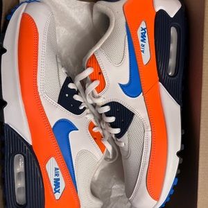 brand new never worn mens size 10.5